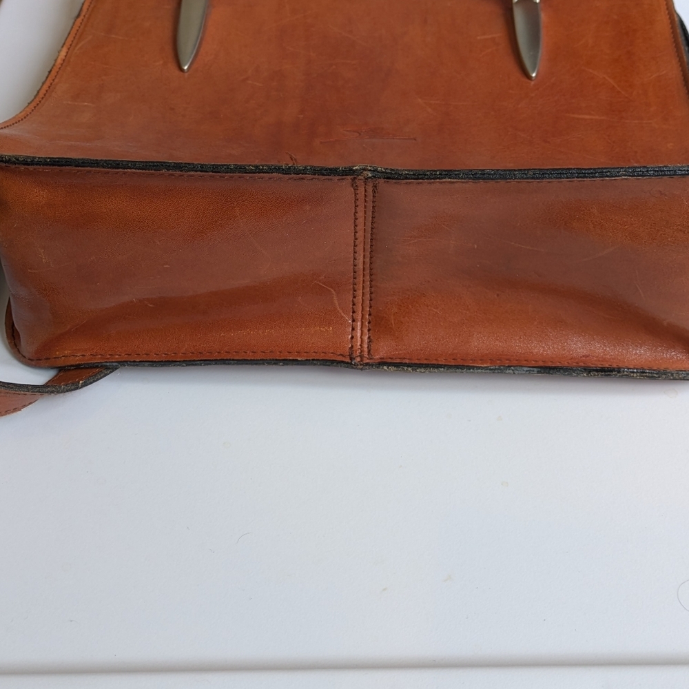 Leather Purse, Classic Brown Shoulder Bag w/ Pockets, Straps, Metallic Accents - Picture 9 of 13